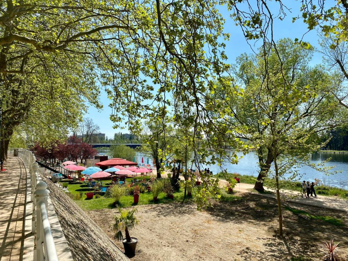 בלריב-סור-אלייה Charmant F1 Avec Terrasse Et Vue Sur Jardin Arbore - Fraicheur Naturelle Du Rez De Jardin - Parking מראה חיצוני תמונה
